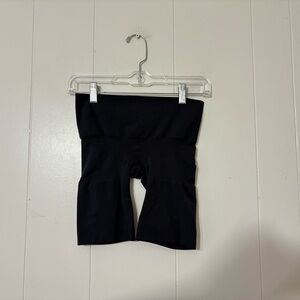 SKIMS Seamless Sculpt Butt Enhancing Shorts Black Size L Shapewear